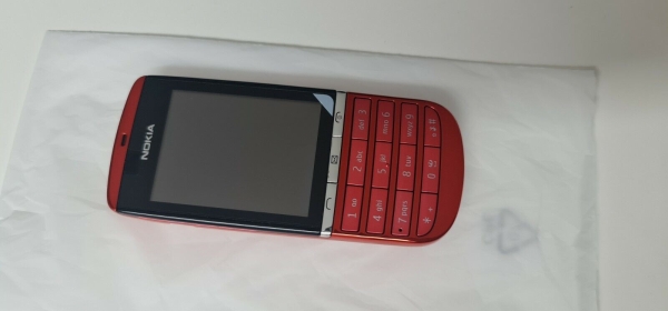 Nokia Asha 300 (entsperrt) Smartphone rot