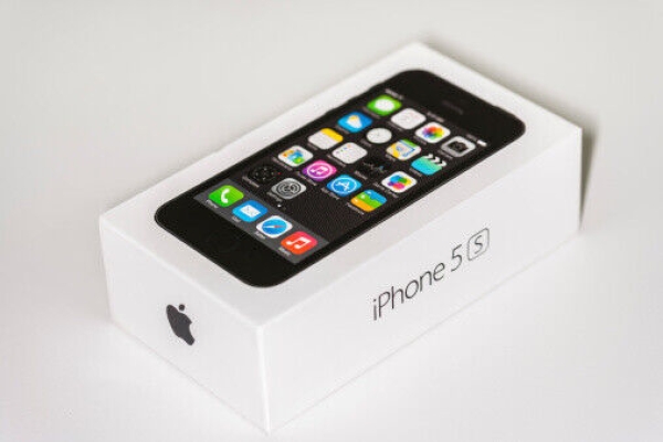 Apple iPhone 5S 16GB GRAU entsperrt Simfrei 4G Smartphone MAKELLOS + Apple Box