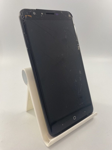 Doogee Y6 schwarz entsperrt 16GB 5,5″ 2GB RAM Android 6.0 Smartphone Riss
