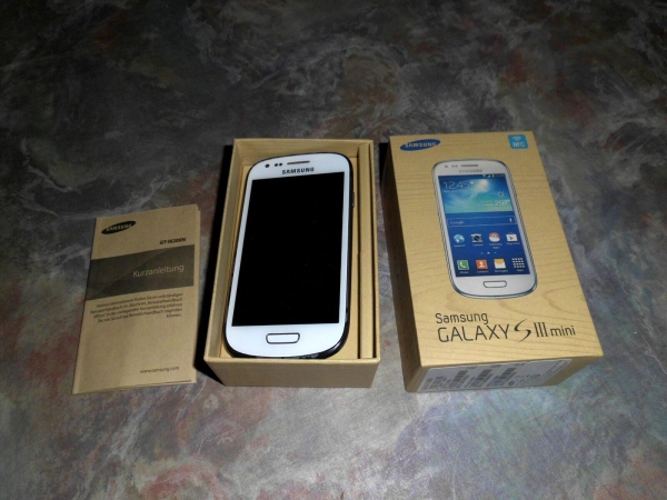 Samsung  Galaxy S III mini GT-I8200N – 8GB – Marble White Smartphone
