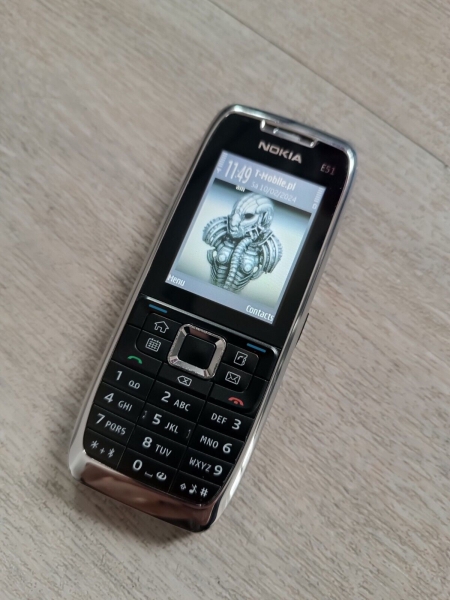 Nokia  E51 White Steel (Ohne Simlock) Smartphone Super Zustand