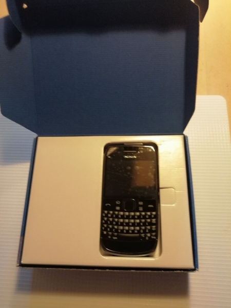 Nokia  E6-00 – Schwarz (Ohne Simlock) Smartphone