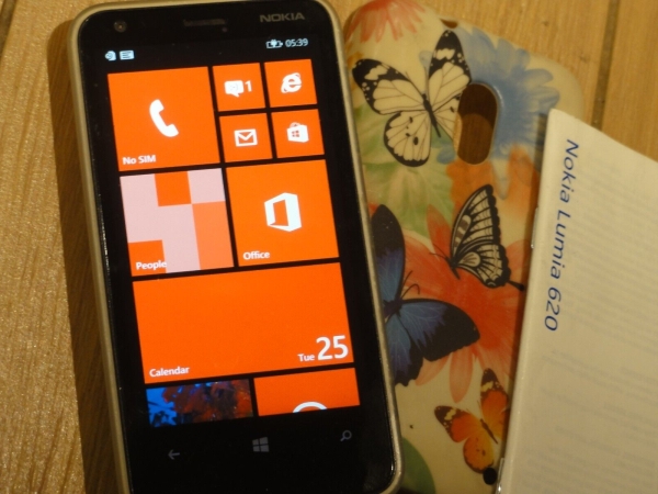 Nokia Microsoft Lumia 620 Smartphone, sehr guter Zustand, weiß, entsperrt
