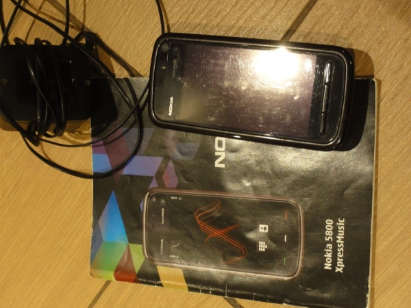 Nokia 5800 XpressMusic Handy, entsperrt, sehr guter Zustand