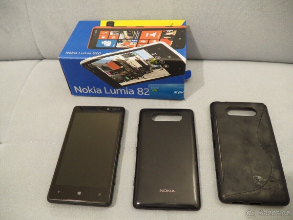 Nokia  Lumia 820 – 8GB – Schwarz (Ohne Simlock) Smartphone (0022L36)
