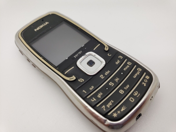 (VODAFONE Network) Günstiges Retro Nokia 5500 silber schwarz Handy 3POST UK