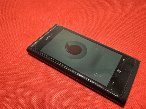 Nokia Lumia 800 – 16 GB – Schwarz (entsperrt) Smartphone