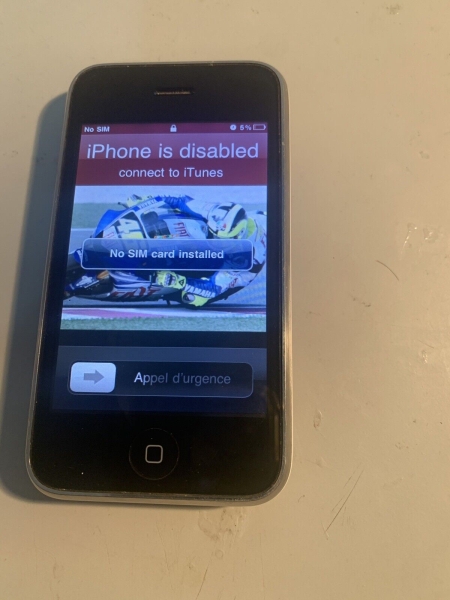Apple iPhone 3GS – 16 GB – weiß (entsperrt) A1303 (GSM) defekt
