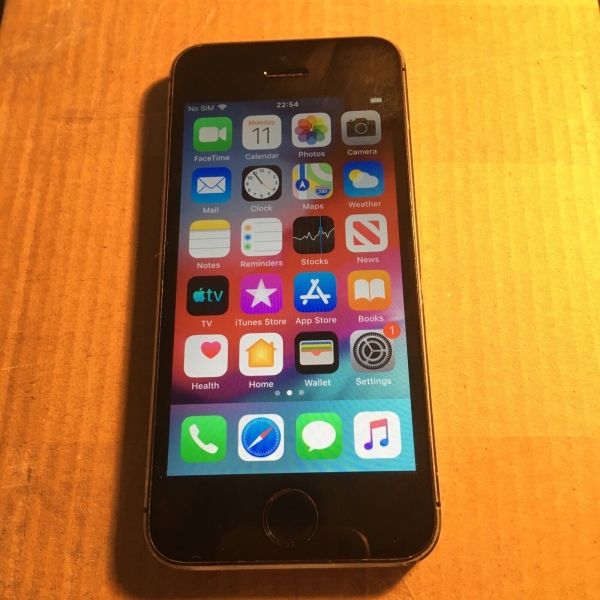 Apple iPhone 5s – 16 GB – Spacegrau (entsperrt) A1457 (GSM)