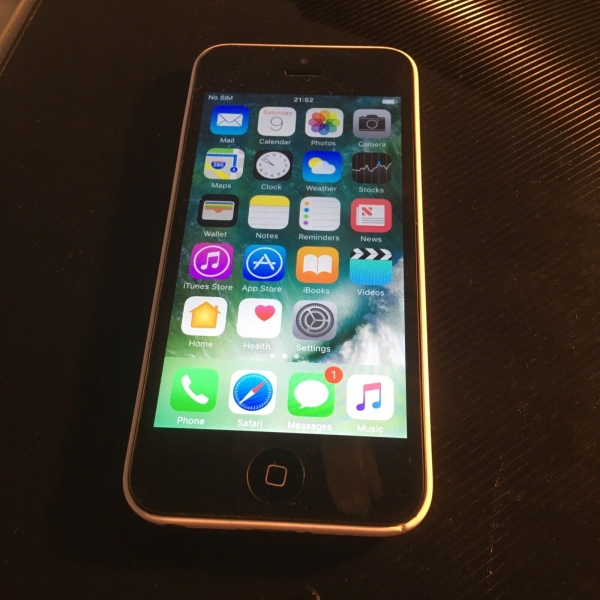 Apple iPhone 5c – 16 GB – weiß (O2) A1507 (GSM)