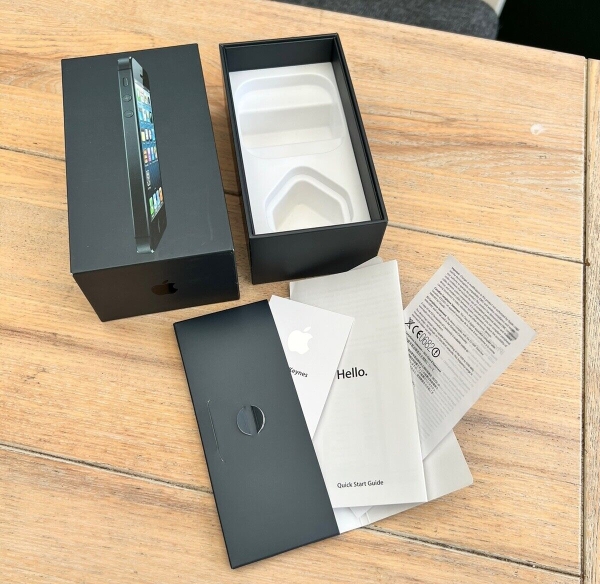 Apple iPhone 5 BOX – 16 GB – schwarz (entsperrt) A1429 (GSM) Teilenr. MD297B/A IOS