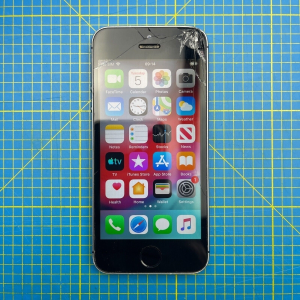 Apple iPhone 5s – 16GB – Spacegrau (Vodafone) A1457 Displayriss