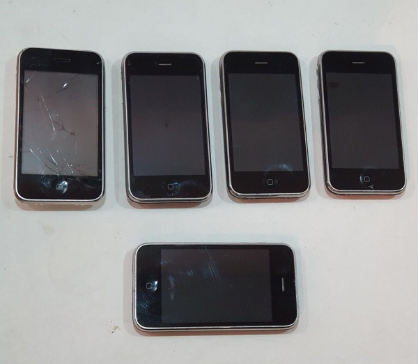 Restposten Apple iPhone 3G/GS A1241 16GB 8GB schwarz/weiß für Teile Smartphone defekt