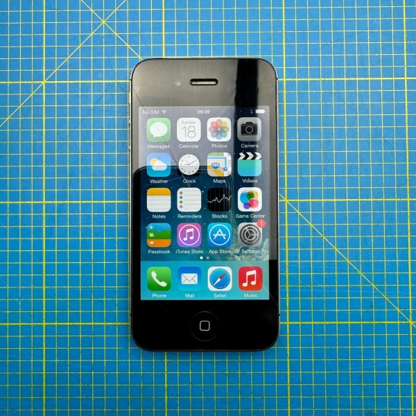 Apple iPhone 4s – 32GB – Schwarz (Vodafone) A1387 (CDMA + GSM)