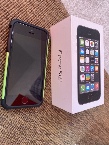 Apple ME435B/A iPhone 5S 32GB Smartphone – Spacegrau Ersatzteile oder Reparaturen