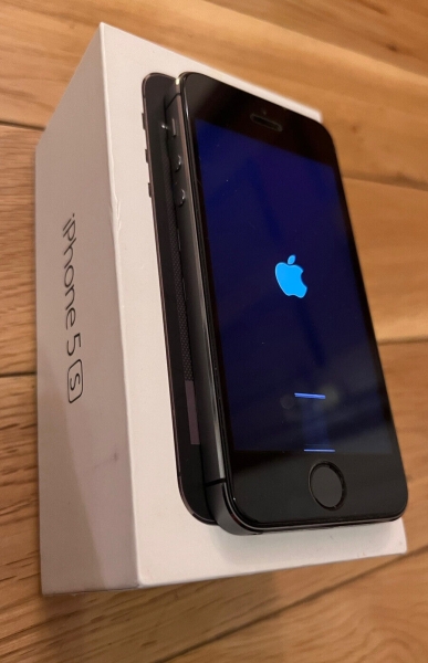 Apple ME435B/A iPhone 5S 32GB (entsperrt) Smartphone – Spacegrau