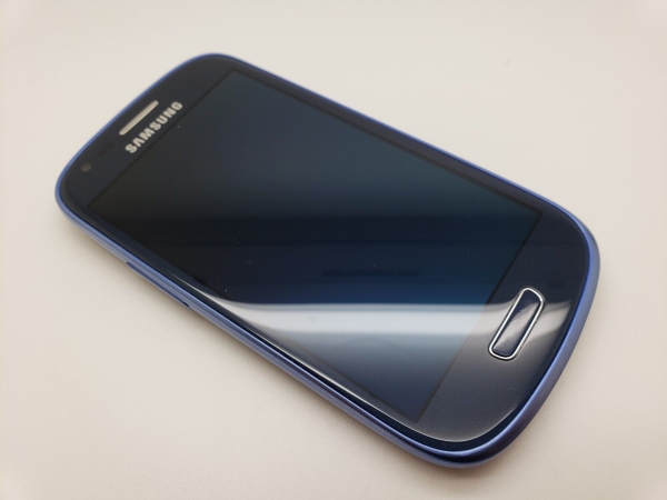 Top Zustand ENTSPERRT Samsung Galaxy S III Mini GT-i8200N 8GB blau Smartphone