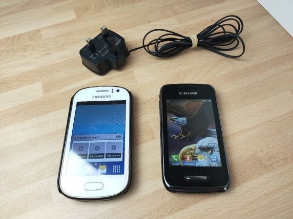 Samsung Galaxy Fame GT-S6810P – And Fame Young GT-S5380D Smartphone Handy