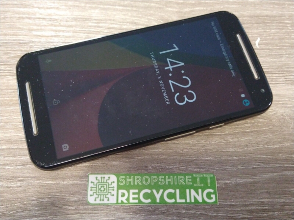 Motorola MOTO XT1068 – 8 GB – Smartphone schwarz (entsperrt)