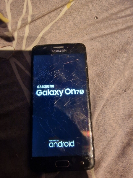 Samsung Galaxy On7 Smartphone