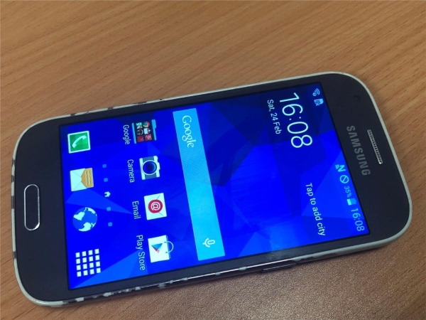 Samsung Galaxy Ace 4 LTE G357 (entsperrt) 8GB Android 4 Smartphone mit Beschädigung