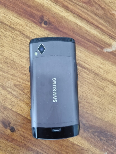 Samsung  Wave GT-S8500 – 2GB – Kohlgrau (O2) Smartphone Ohne Batterie