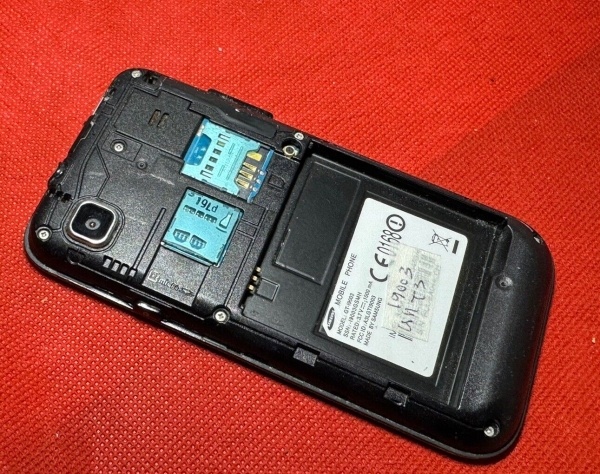 Samsung I9003 Galaxy SL schwarz Smartphone defekt