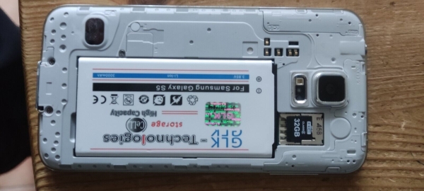Samsung  Galaxy S5 SM-G900F 32GB – Charcoal Black (Ohne Simlock) Smartphone