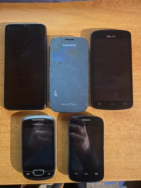 Restposten – Galaxy S3, Xgody, Alcatel, blau