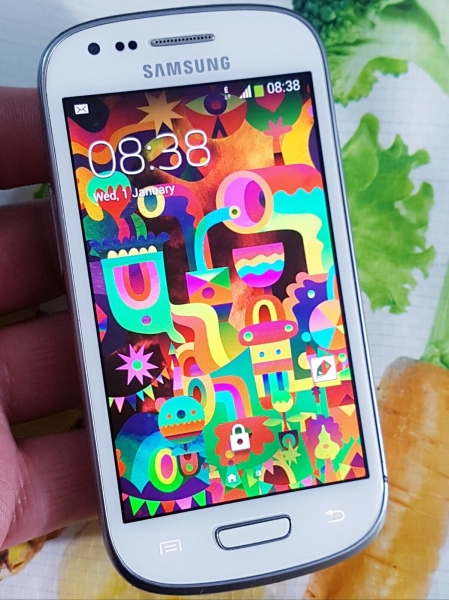 Samsung Galaxy S3 mini GT-I8190 (entsperrt) 8GB Smartphone Top Zustand