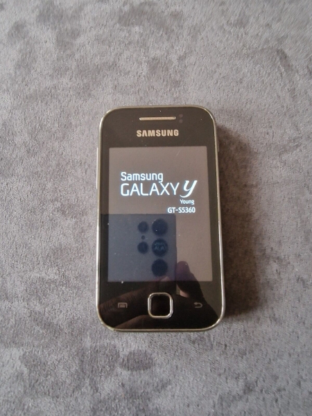 Samsung  Galaxy Young GT-S6310N – 4GB – Silber (Ohne Simlock) Smartphone