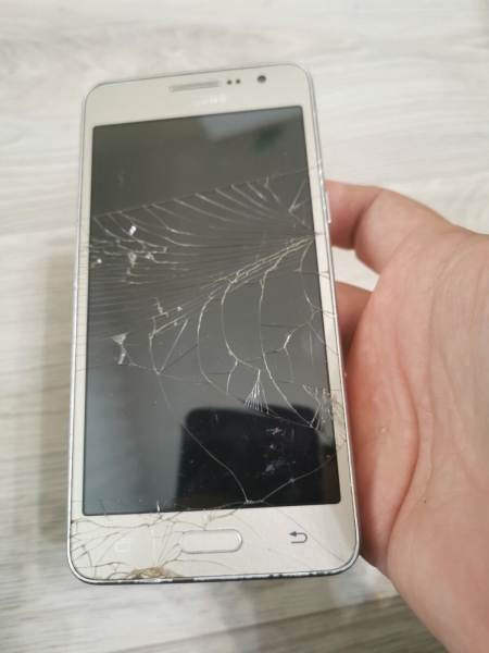 Samsung Galaxy Grand Prime G531F 8GB 4G Smartphone gold defekt