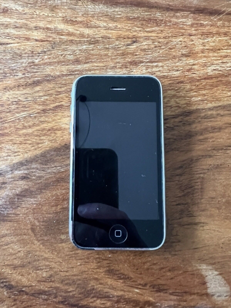 Apple iPhone 3G – 8 GB – Schwarz (entsperrt) A1241 (GSM)