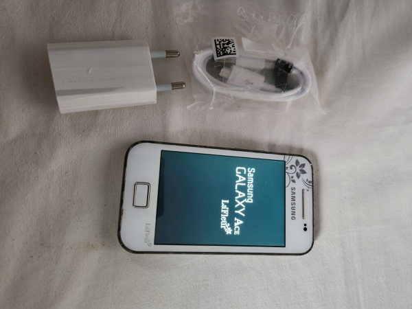 Samsung  Galaxy Ace La Fleur GT-S5830I – Pure White (Ohne Simlock) Smartphone