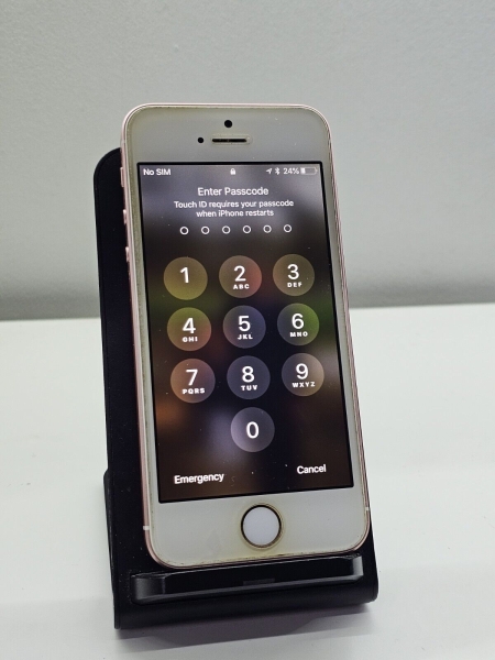 Apple iPhone SE (A1723) 32GB Smartphone – roségold defekt verschlossen