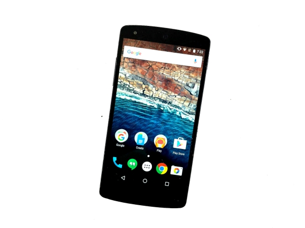 LG Nexus 5 schwarz 16GB entsperrt Android Smartphone 2GB RAM GUTER ZUSTAND 863