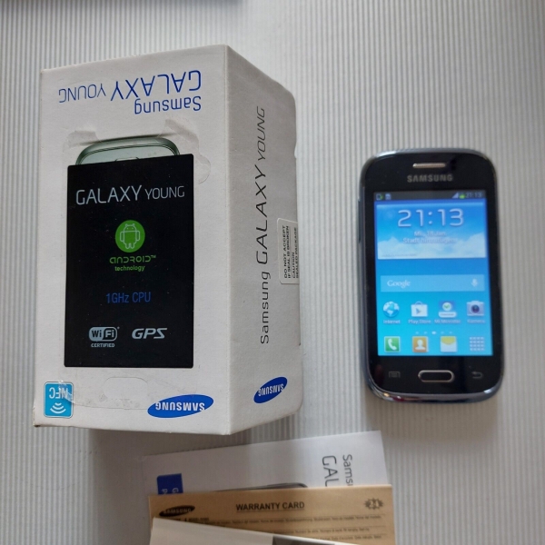 Samsung Galaxy Young GT-S6310N – 4GB – Deep Blue (Ohne Simlock) Smartphone GUT
