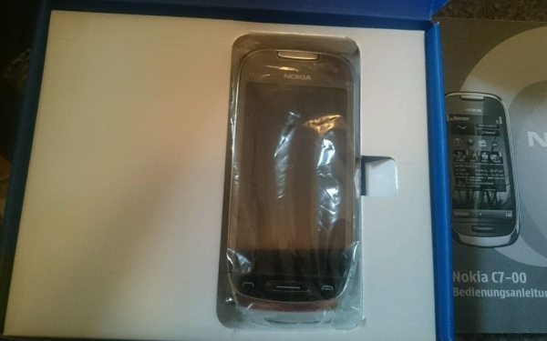 Nokia C7-00 – 8GB – Frosty Metal (Ohne Simlock) Smartphone Top Zustand !WIE Neu!