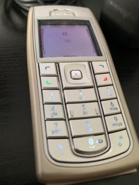 Nokia 6230 – Handy silber (entsperrt) mit Netzteil