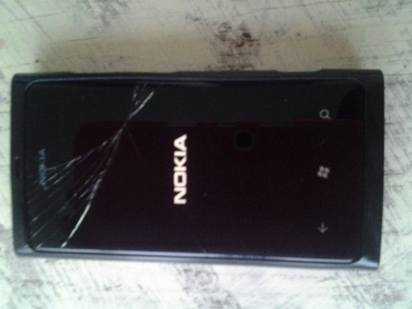 Nokia  Lumia 800 – 16GB – Schwarz (Ohne Simlock) Smartphone