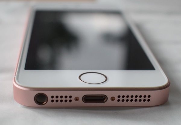 Apple iPhone SE 32GB Smartphone entsperrt roségold & spacegrau 6 Monate Garantie