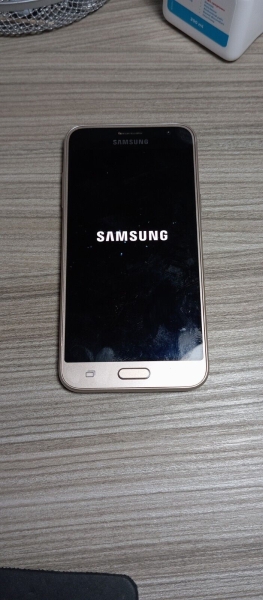 Samsung Galaxy J3 6 SM J320FN 8GB Smartphone gold