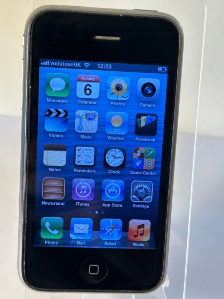 Apple iPhone 3GSA1303 – 8 GB – schwarz (entsperrt) Smartphone voll funktionsfähig