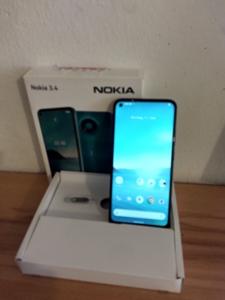 Smartphone Nokia 3,4 sehr gut erhalten