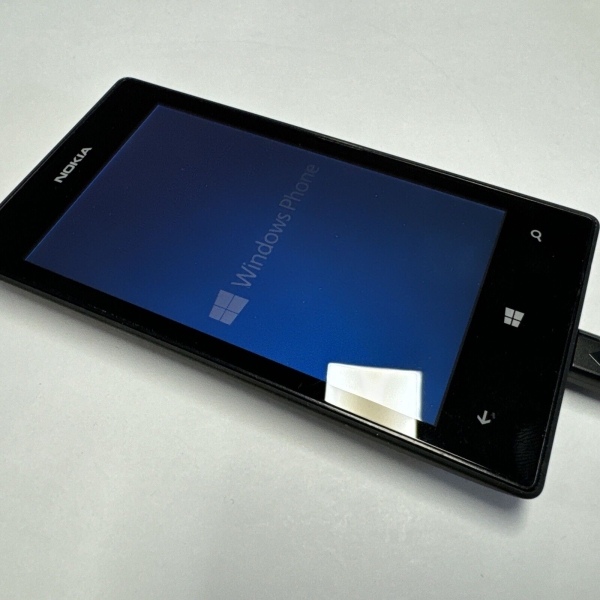 Nokia  Lumia 520 – 8GB – Schwarz (Ohne Simlock) Smartphone (A00010219)