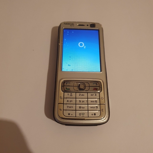 Nokia N73 – silbergrau (O2) Smartphone