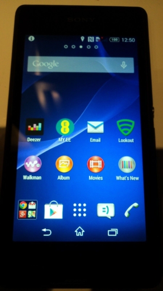 Sony Xperia E3 (D2203) 4,5″ 4G – Smartphone – schwarz EE Netzwerk.
