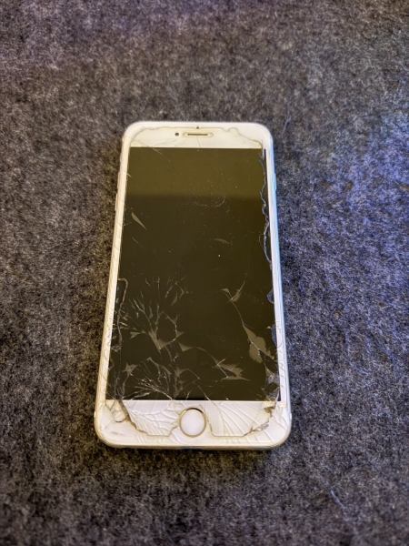 Apple iPhone 6s – 16GB – Roségold (Für Teile, funktioniert nicht)