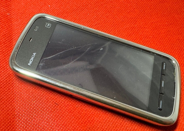 Nokia 5230 – Schwarz (EE) Smartphone