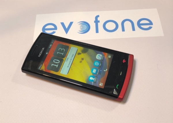 Nokia 500 Smartphone (RM-750) 3G, entsperrt, SELTENES TELEFON, bildschirmgeschützt, NEU